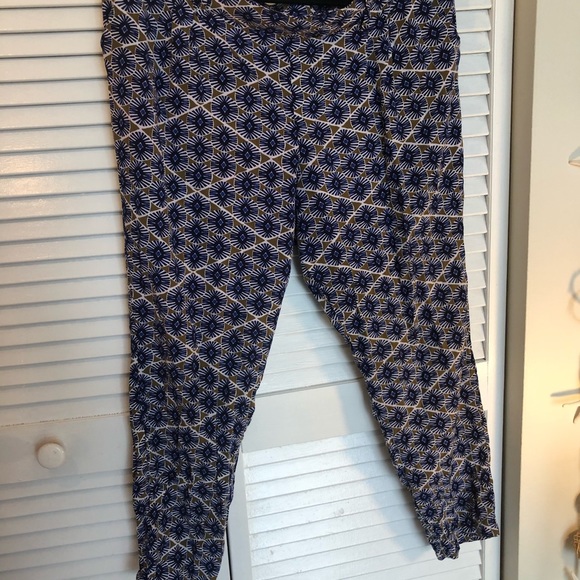 Old Navy Print Pant - Picture 4 of 6